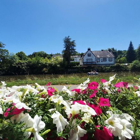 Aux Lits Du Canal Josselin Exterior photo