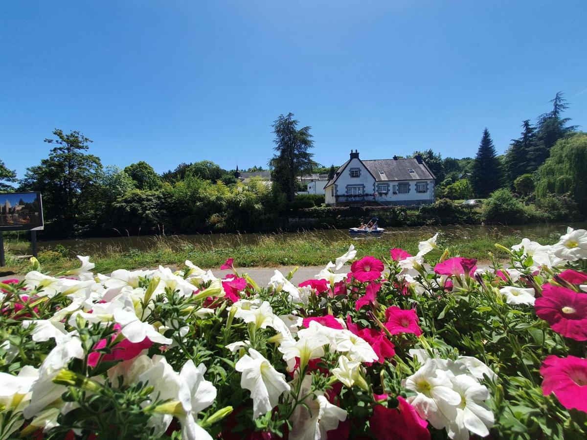Aux Lits Du Canal Josselin Exterior photo